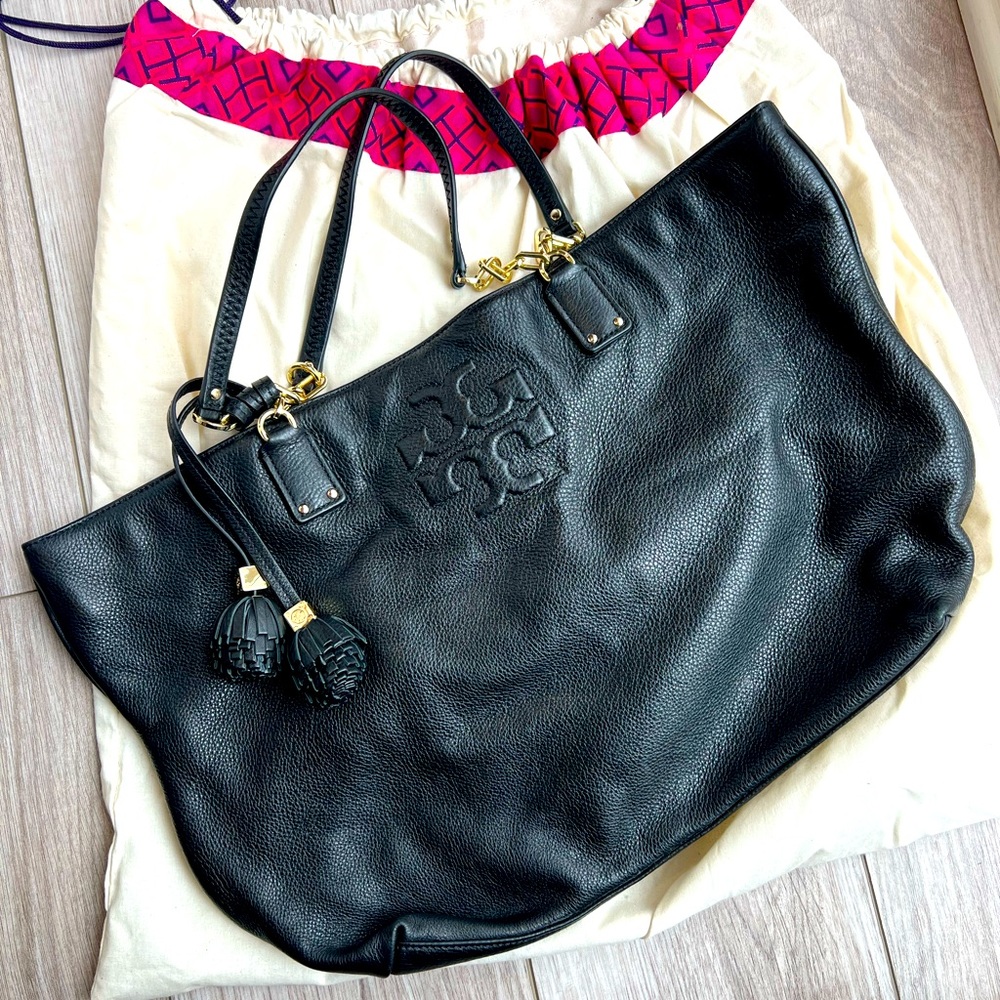 TORY BURCH “Thea tassel” tote purse